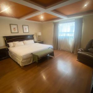 Rose Hotel